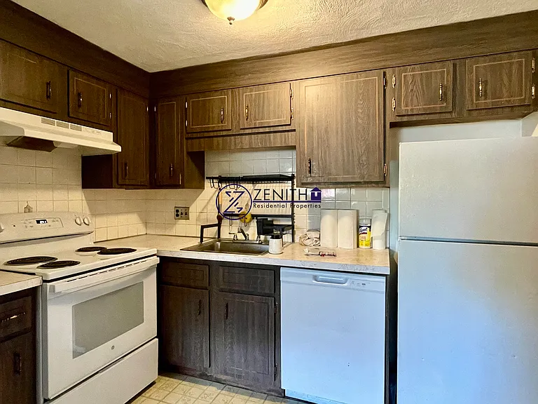 79 Central St #3 — Photo 3