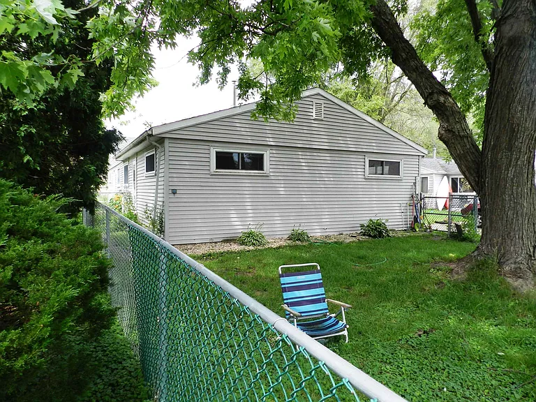 4013 Claire St — Photo 8