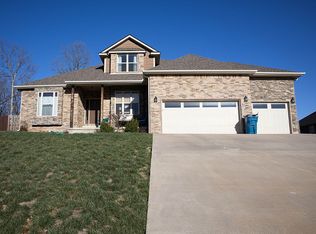 903 N Fountain St, Carterville, MO 64835