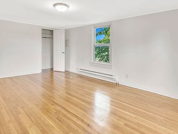 2nd image of 37 Hooker St #B