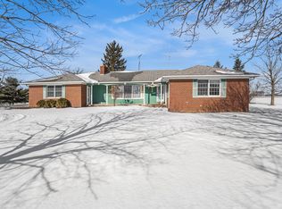 7056 Hill Rd, Swartz Creek, MI 48473