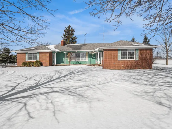 7056 Hill Rd, Swartz Creek, MI 48473