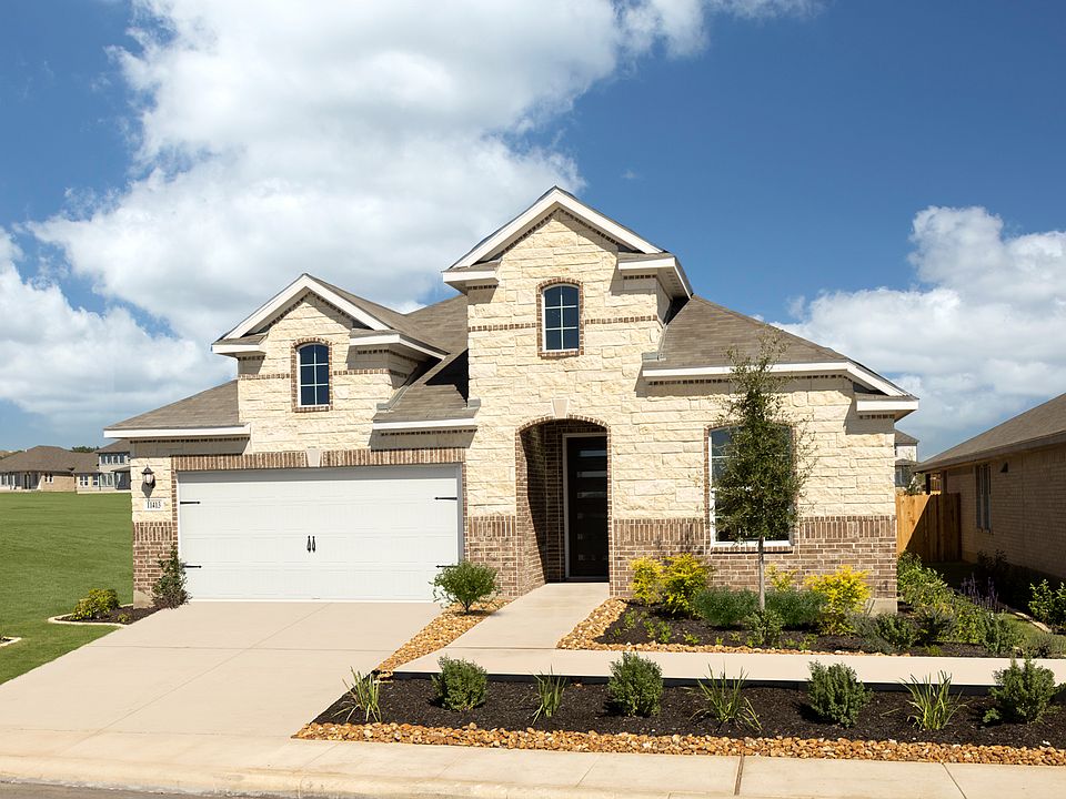 Front exterior of the Holly floorplan, model home at Sagebrooke, a Meritage Homes community.