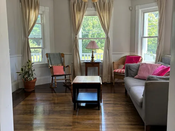 84 Park Ave, Whitman, MA 02382