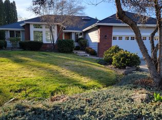 1865 Inglewood Dr, Medford, OR 97504