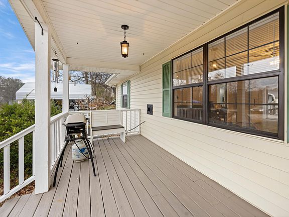 4th image of 7207A Moses Rd