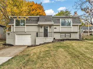 1008 N Parkway Dr, Olathe, KS 66061