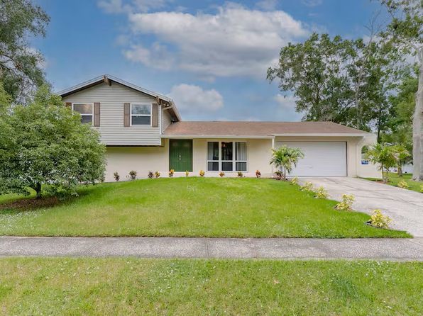 4319 Autumn Leaves Dr