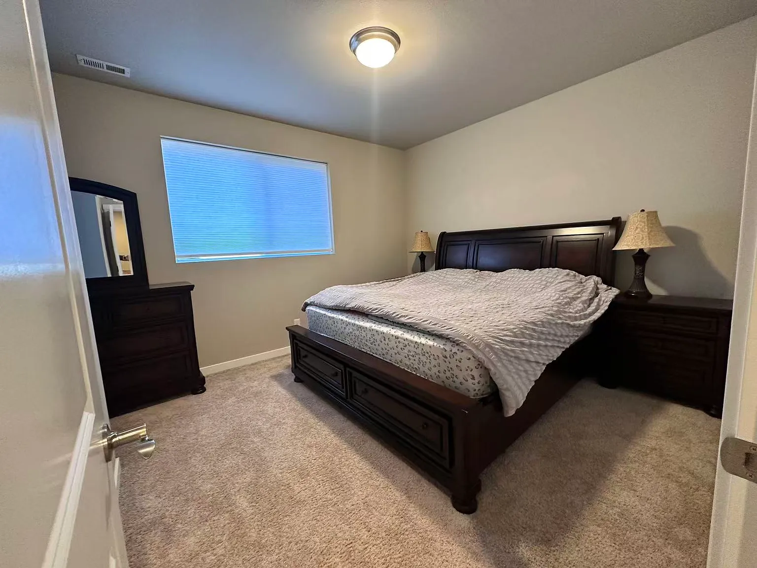 5 bed, 3121 sqft, $1,500 — Photo 2