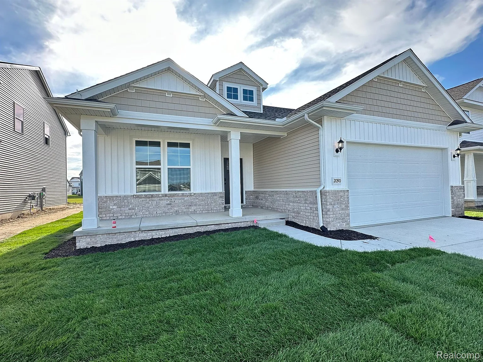 2139 Steelwood Dr photo 1