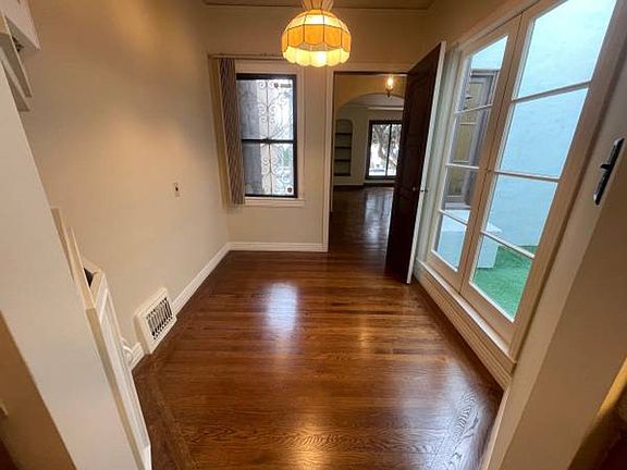 5th image of 2421 Alemany Blvd