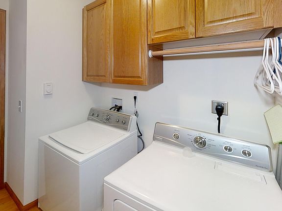 5th image of 1098 Wallenpaupack Dr