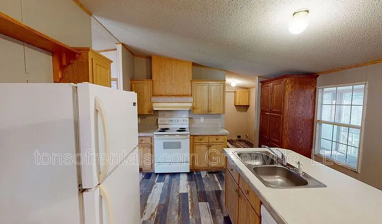 202 Bunker Ct — Photo 5