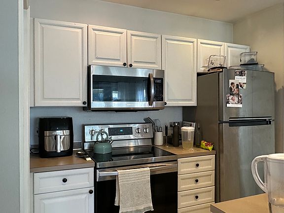3rd image of 703 122nd Ave NE #705B