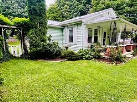 4th image of 133 Taylor St