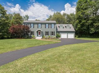 21 Trillium Rd, Pleasant Valley, NY 12569
