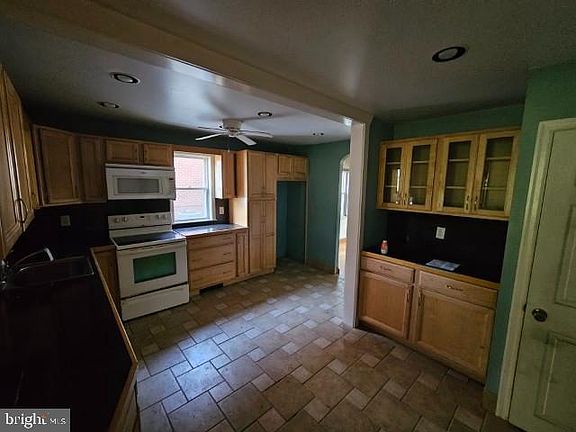4th image of 2719 Cowpath Rd