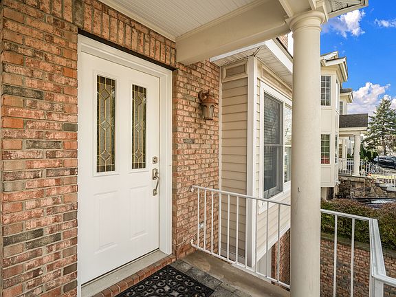 184 Woodside Ave Harrison, NY 10604 001of 28.JPG