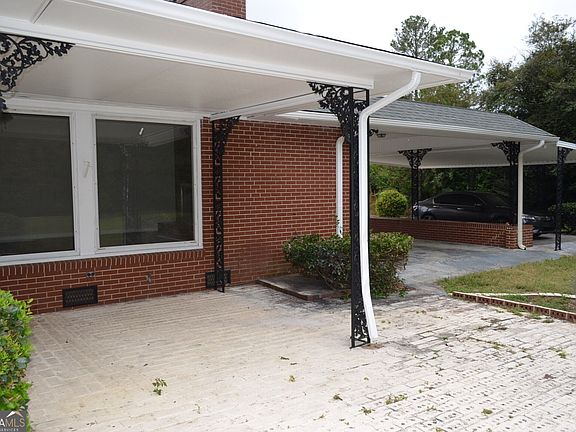 2nd image of 29 Mimms St