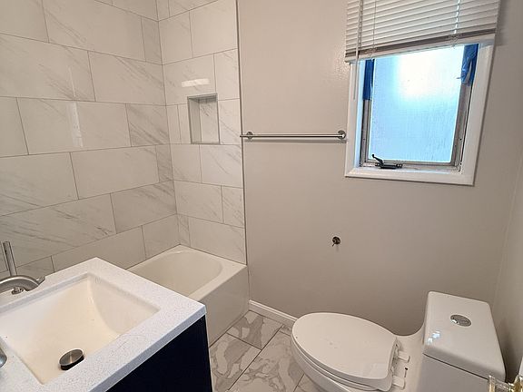 3rd image of 509 Wilson Bridge Dr APT C-2