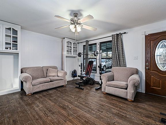 4th image of 2400 N 67th St