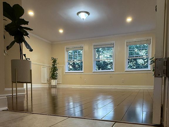 3rd image of 314 Hometown Way