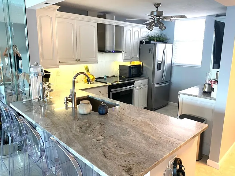 9940 S Ocean Dr #1004 — Photo 2