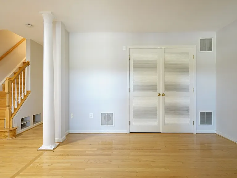 9423 Fields Rd — Photo 27