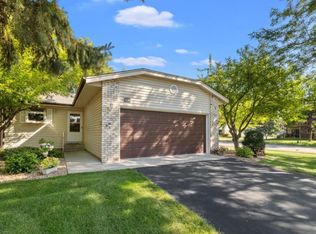 11240 Xavier Ct, Bloomington, MN 55437