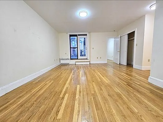 Living room, photo 2