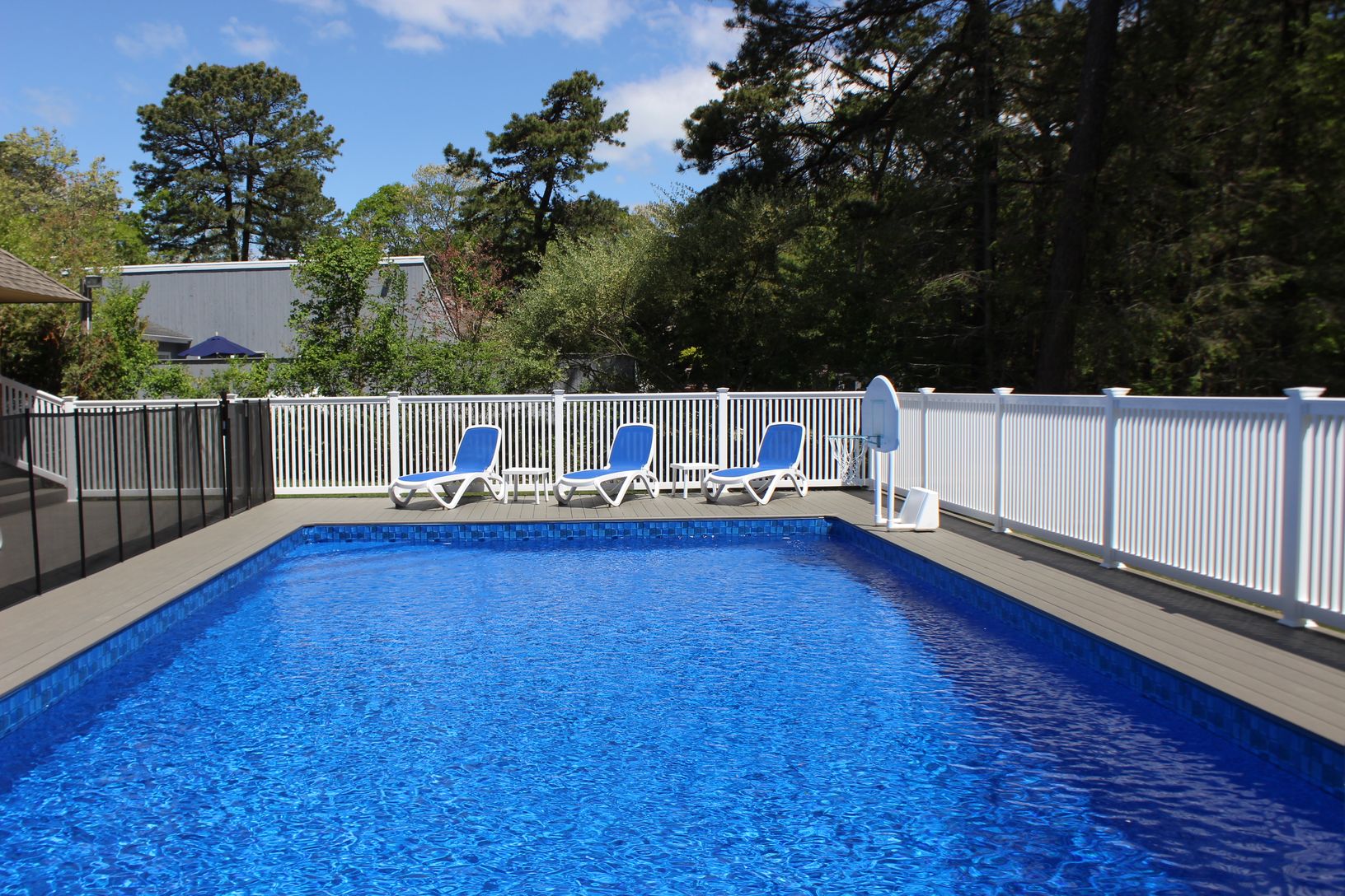  heated pool