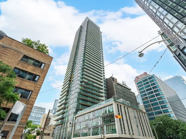 33 Lombard St #316, Toronto, ON M5C 3H8