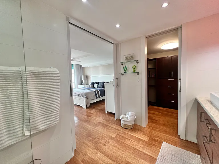 5869 Avenue Isla Verde — Photo 32