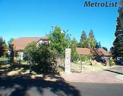1st image of 9840 N Oakwilde Ave