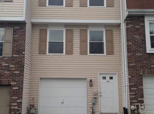 375 Shady Ridge Dr, Monroeville, PA 15146