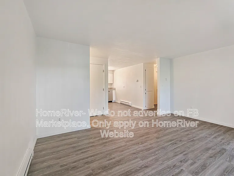 3211 S Regal St #5 — Photo 6