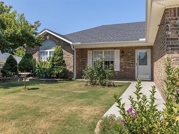 2nd image of 501 Spicewood Trl