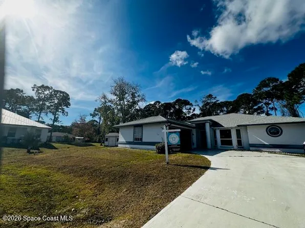 298 Dobbins Rd NW, Palm Bay, FL 32907