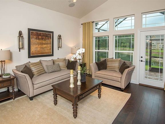 4th image of 286 Seloy Dr