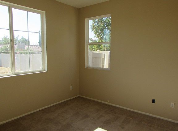 4th image of 37419 Rockie Ln
