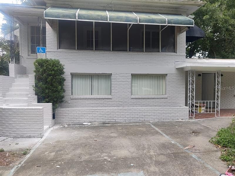 1st image of 295 S Carpenter Ave #1