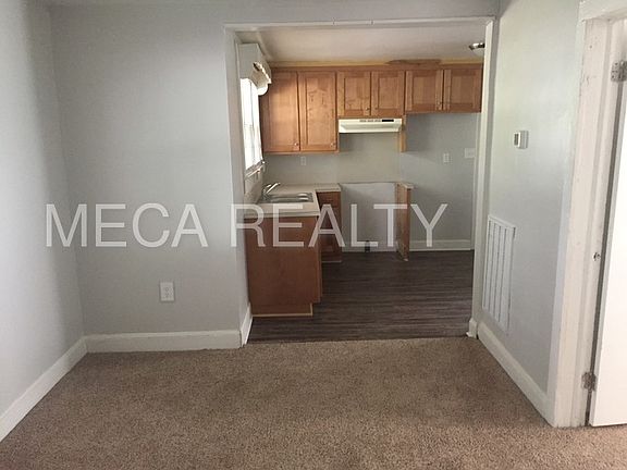2nd image of 322 N Boyd St