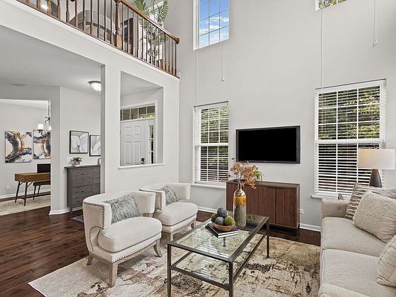 4th image of 580 S Jade Ln