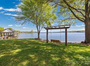 5280 Masons Ferry Rd, Lake Wylie, SC 29710