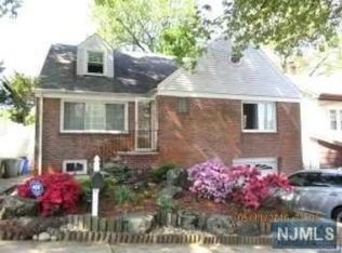 542 Oakdene Ave, Ridgefield, NJ 07657