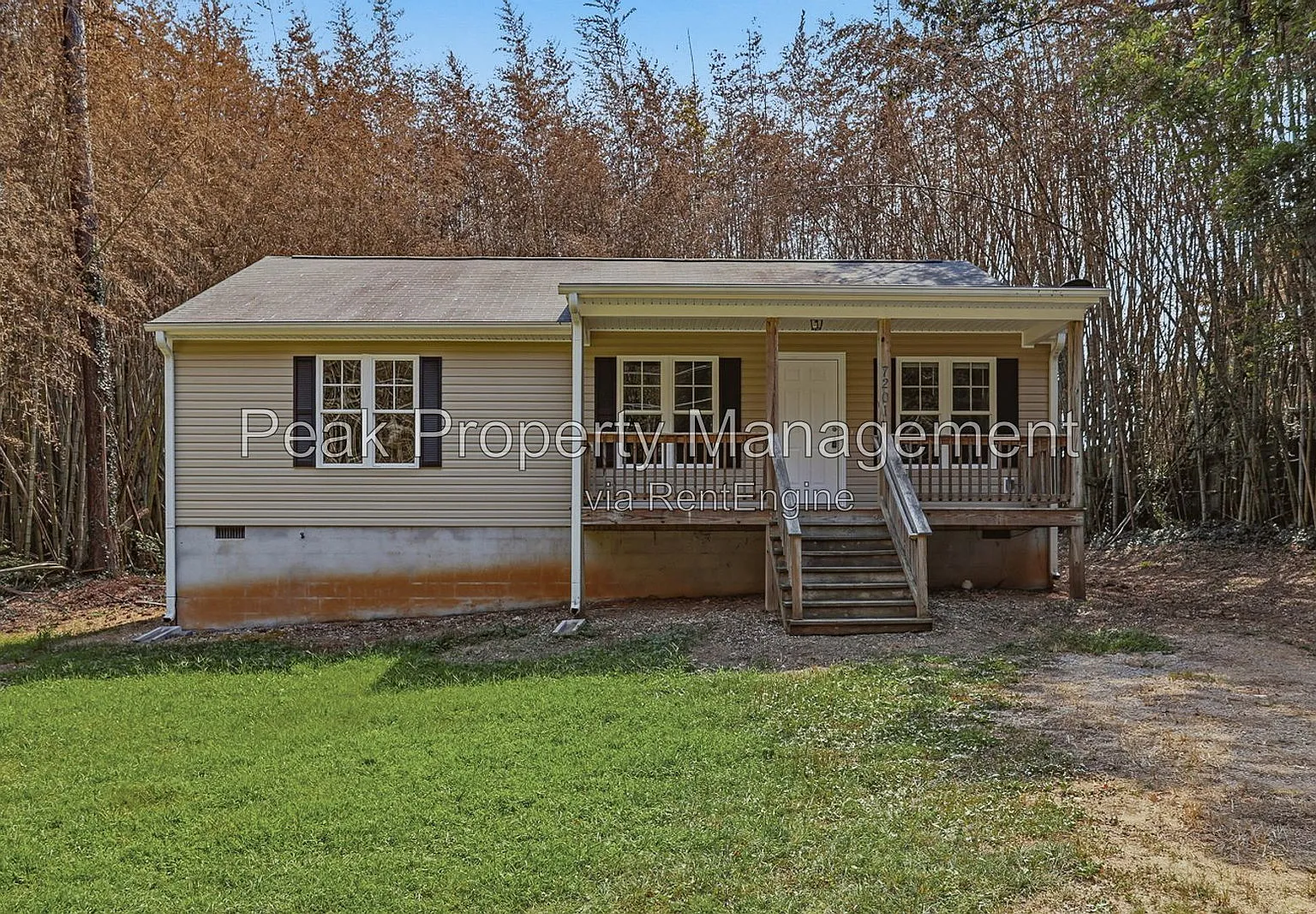 3 bed, 2.0 bath, 1040 sqft, $1,895 — Photo 2