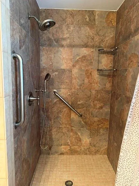3 bed, 2100 sqft, $2,500 — Photo 4