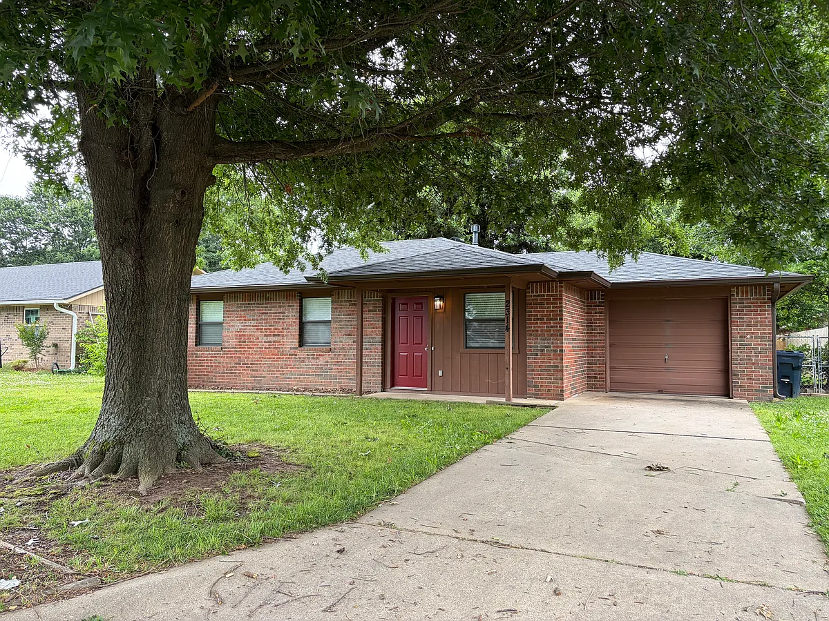 Street View Of Home - 2314 W Meadow Ln