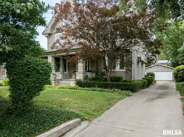 1805 Grove Ave, Quincy, IL 62301