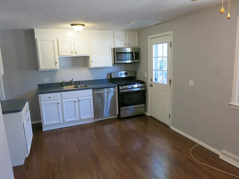 6 Carolina Dr #6 — Photo 4